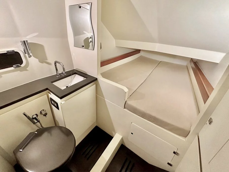Wally Tender (Dipa) Interior image - 13