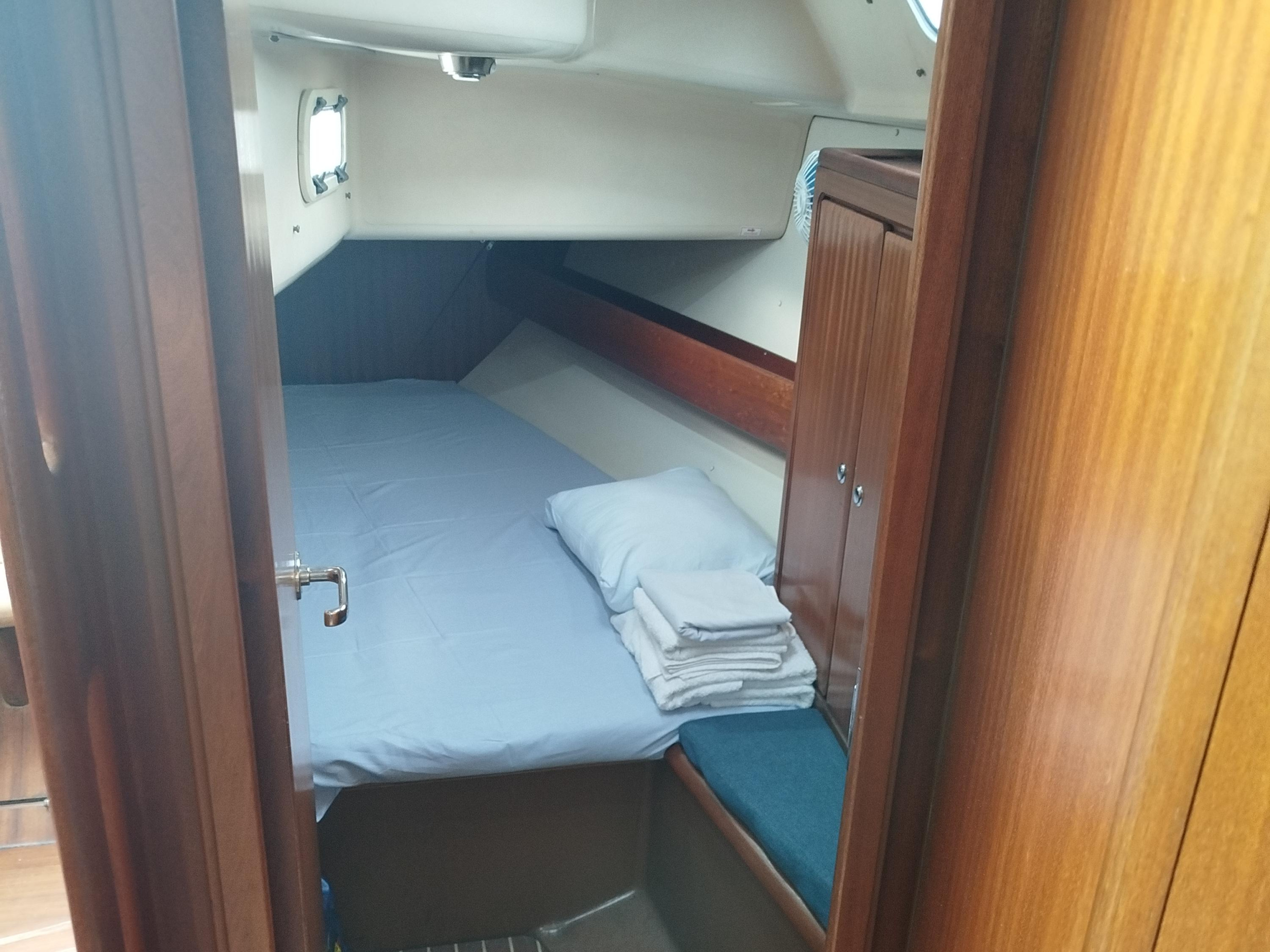Bavaria 40 — photo 9