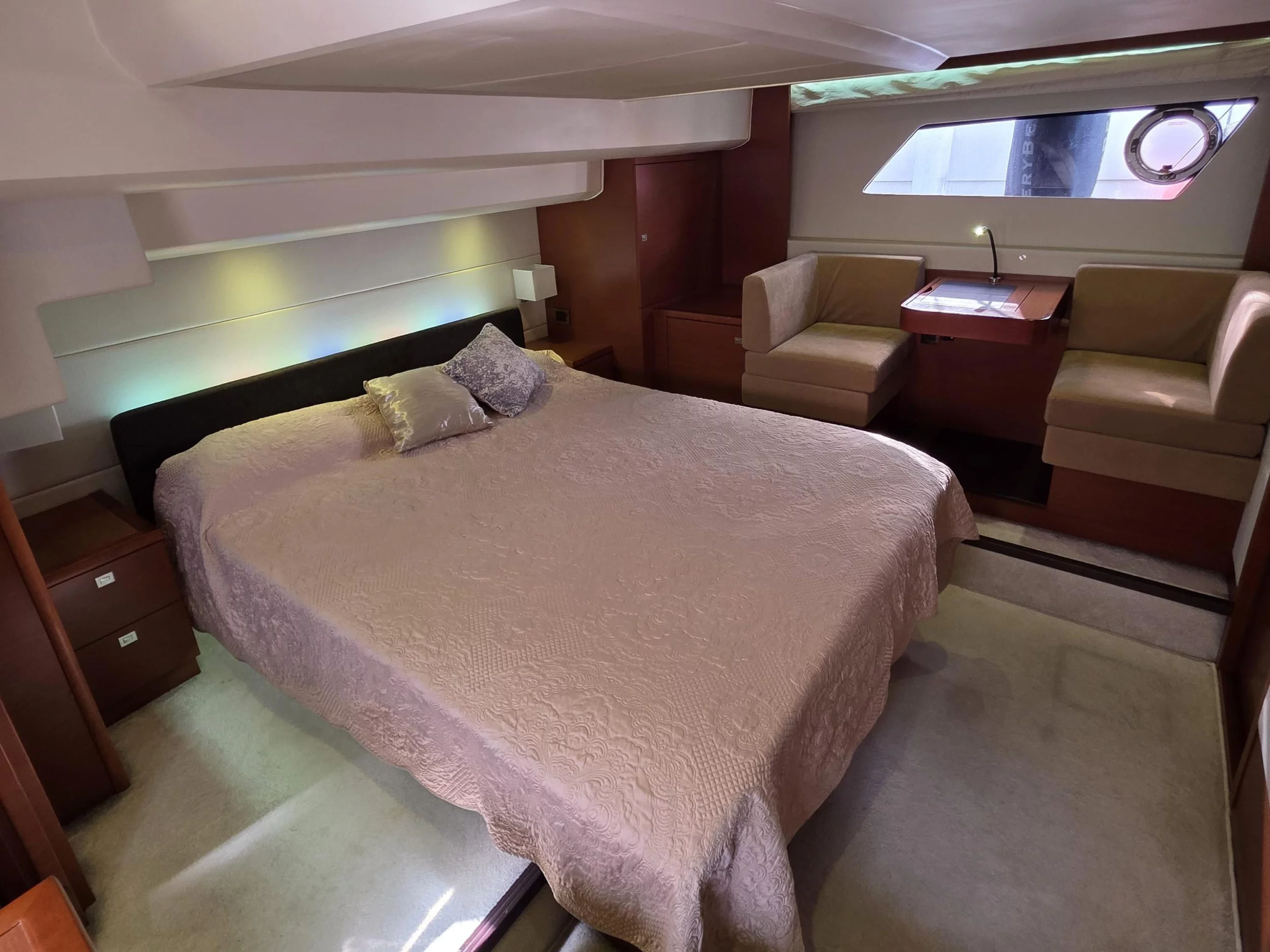 Prestige 550 Fly (Very Bery)  - 12