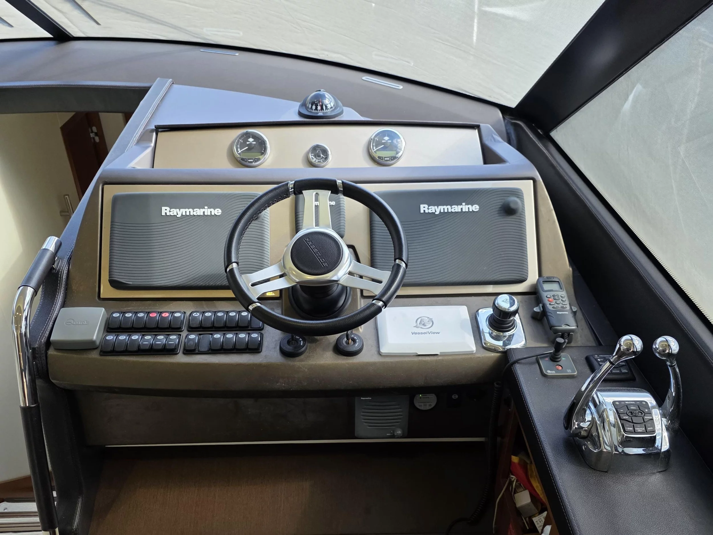 Prestige 550 Fly (Very Bery)  - 29
