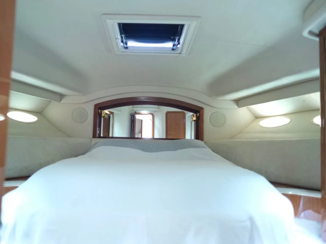 Sea Ray 400 (Fantastic VIP) Interior image - 18