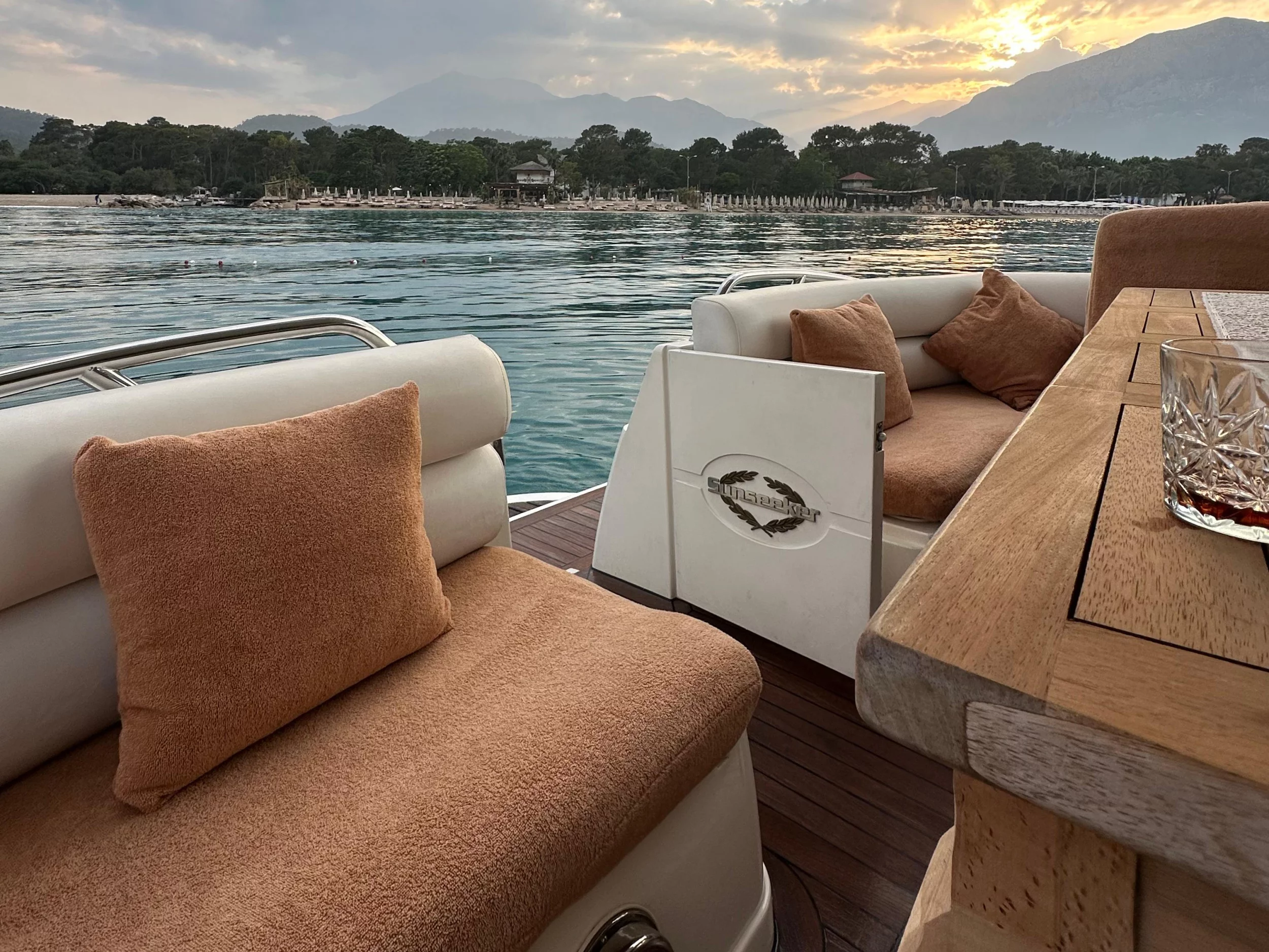 Sunseeker Manhattan 56 (Jimena)  - 19