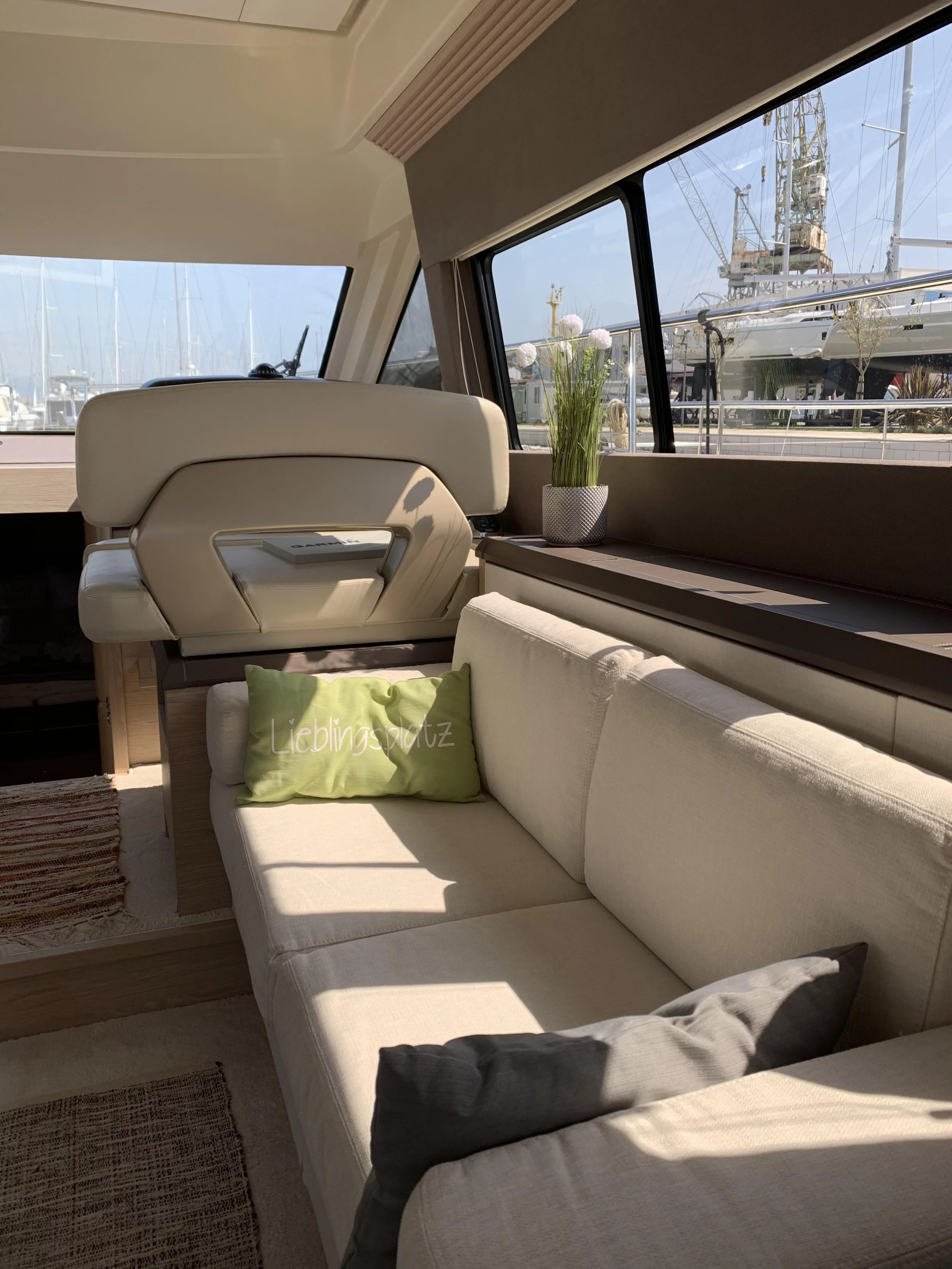 Monte Carlo 5 (Sundowner) sofa-cockpit - 49