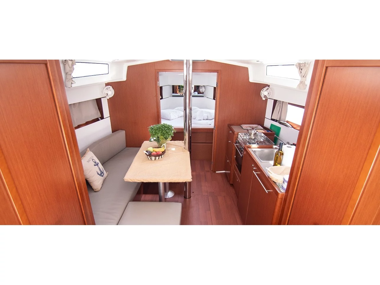 Oceanis 38.1 (MARISA "Sails 2025") Interior image - 3