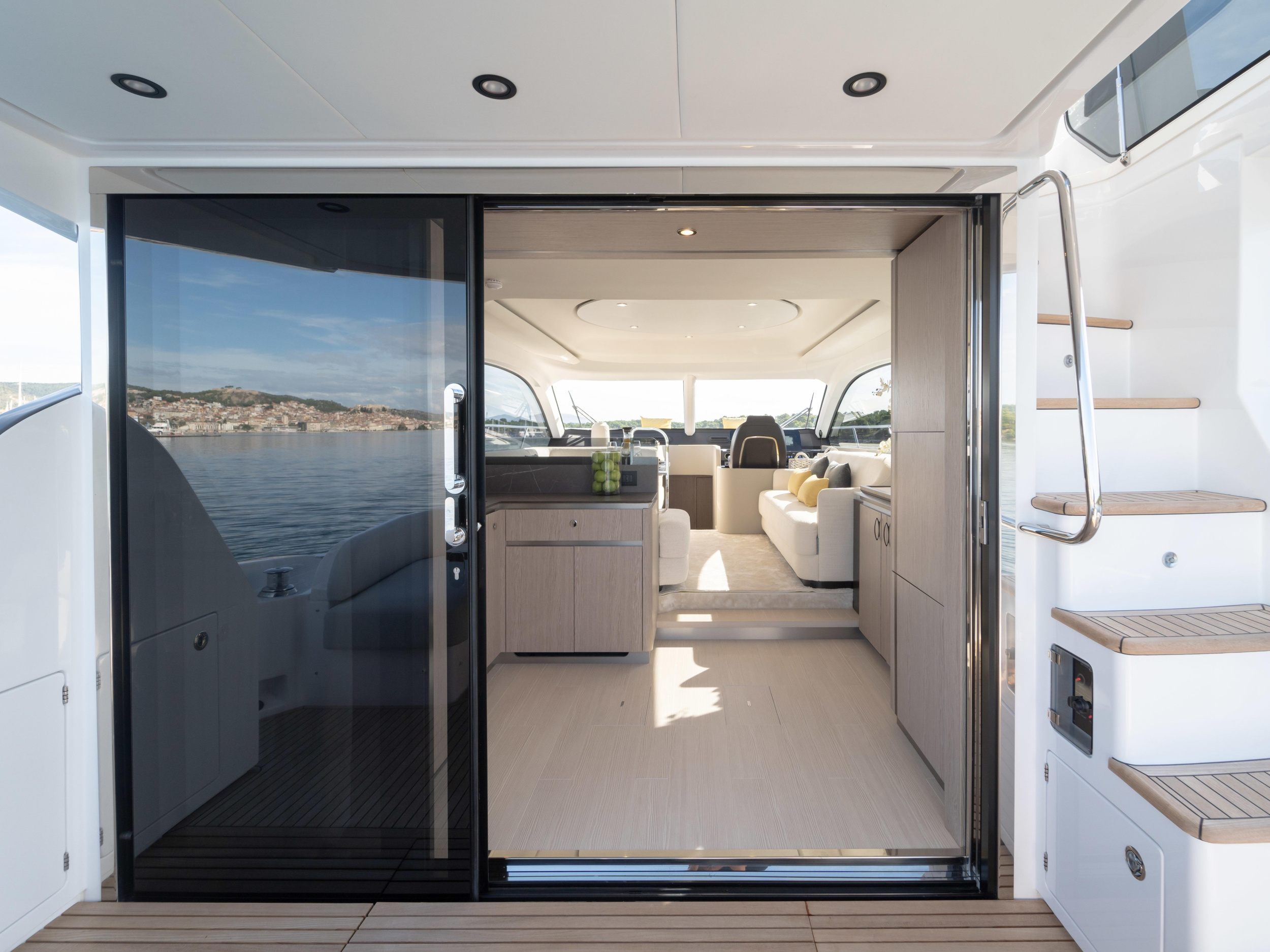 Azimut 53 Fly — photo 6