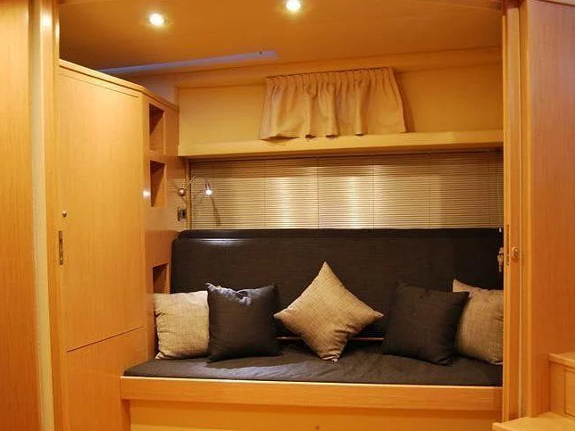 Primatist G 46 (Champagne Three) Interior image - 7
