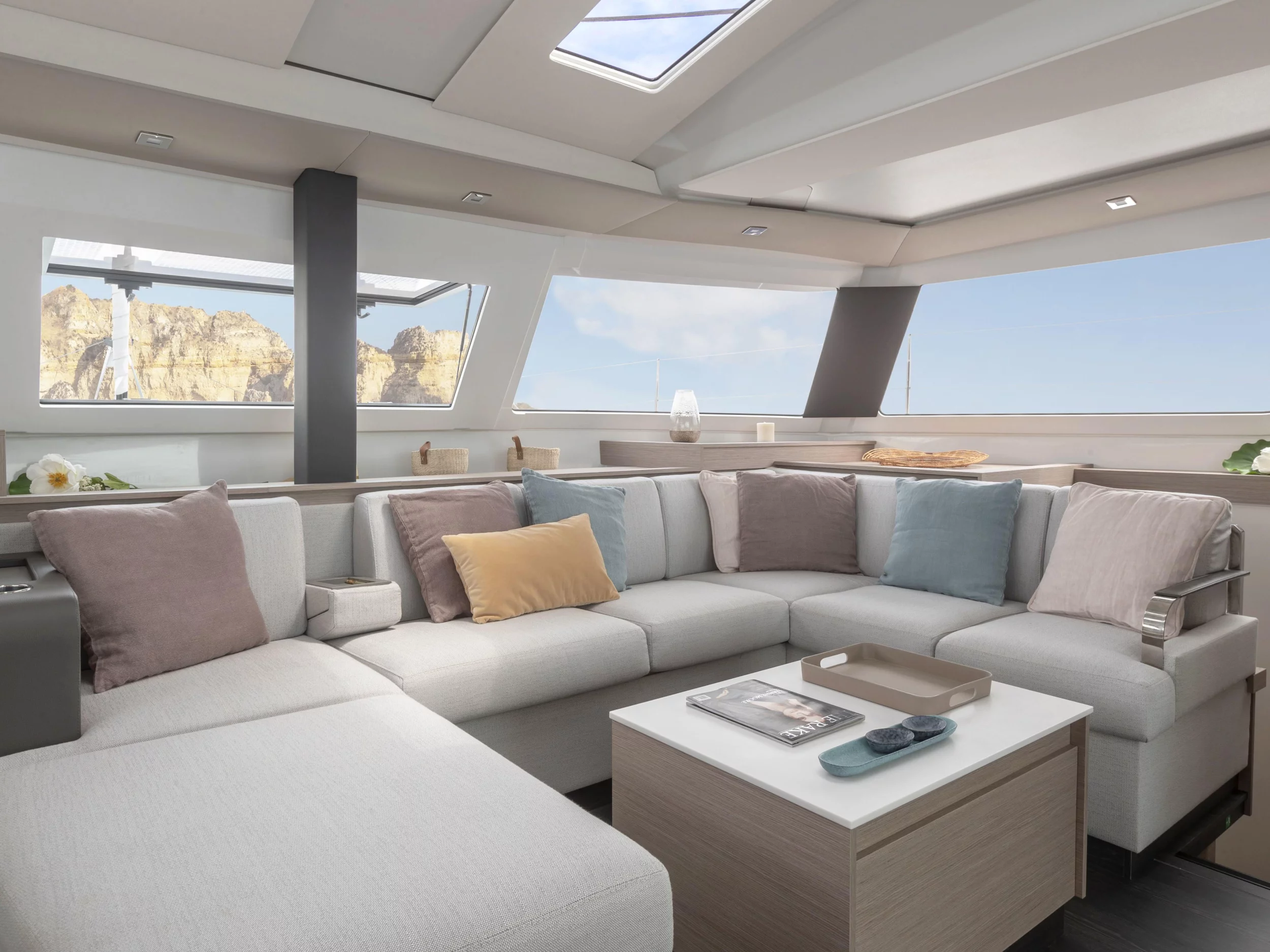 Elba 45 (BE HANG LOOSE) Interior image - 8