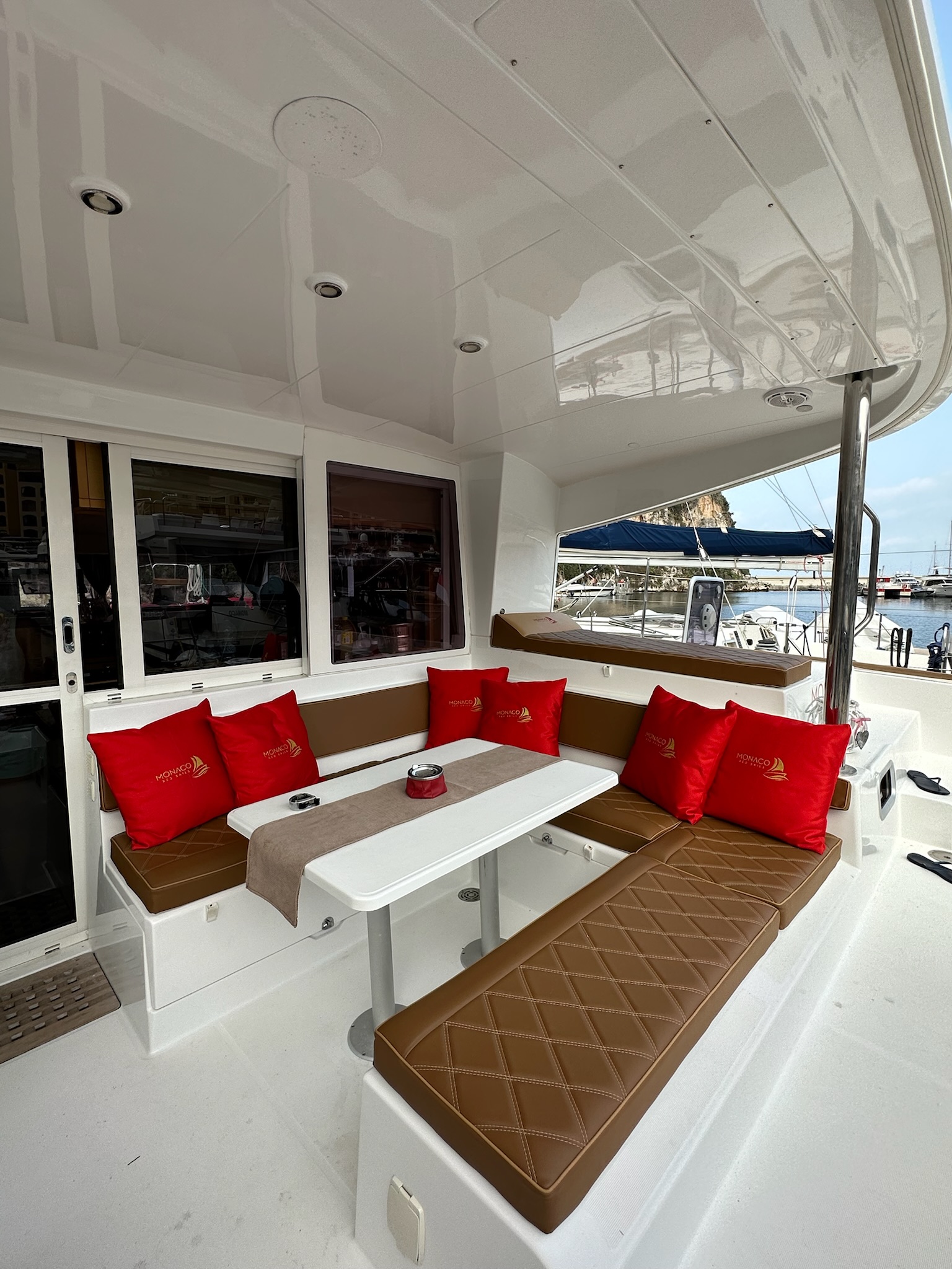 Photo #5 - Lagoon 400 S2 (Red Sail) en Fontvieille - 63220