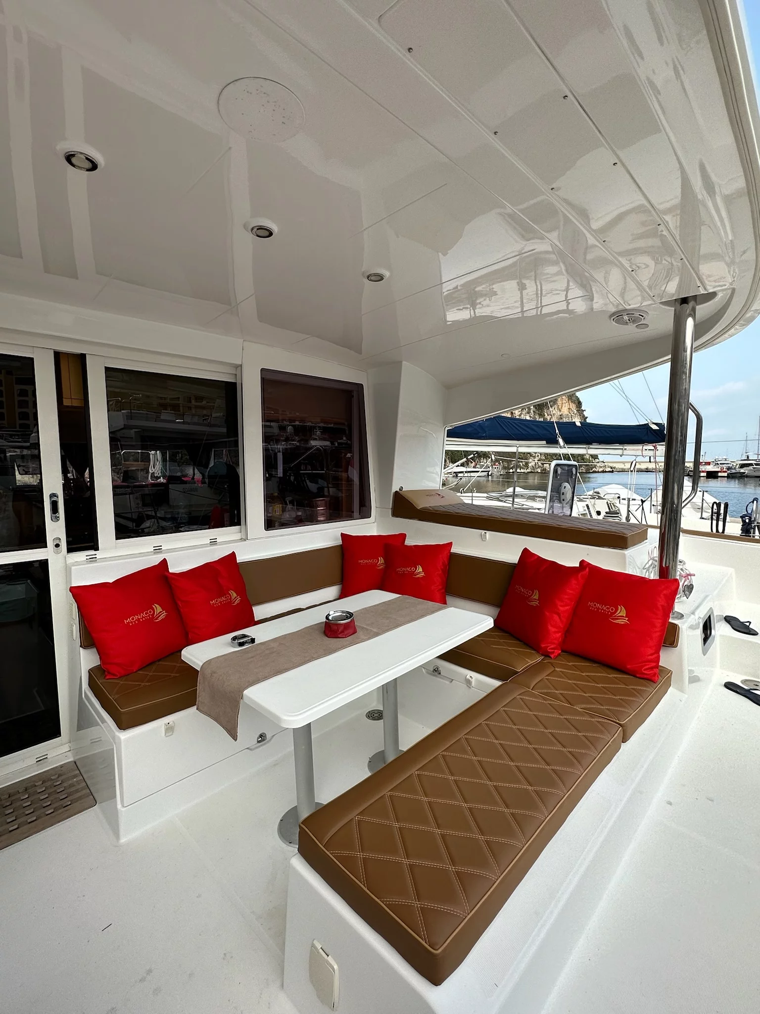 Lagoon 400 S2 (Red Sail)  - 4