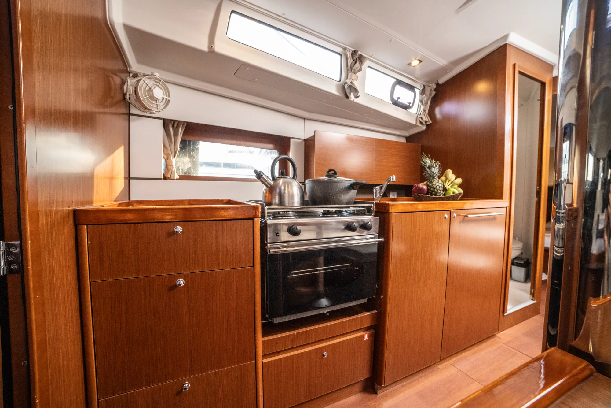 Oceanis 38.1 (3 cab.) (MG-OC38.1-19-R)  - 1