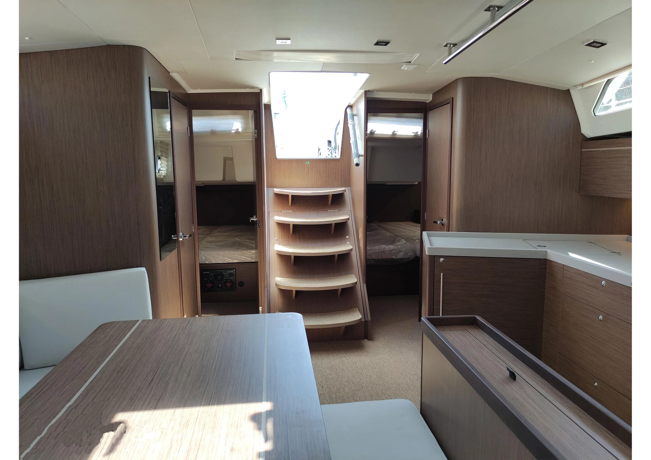 Oceanis 46.1 (5 cab) (MG-OC46.1-20-AA)  - 5