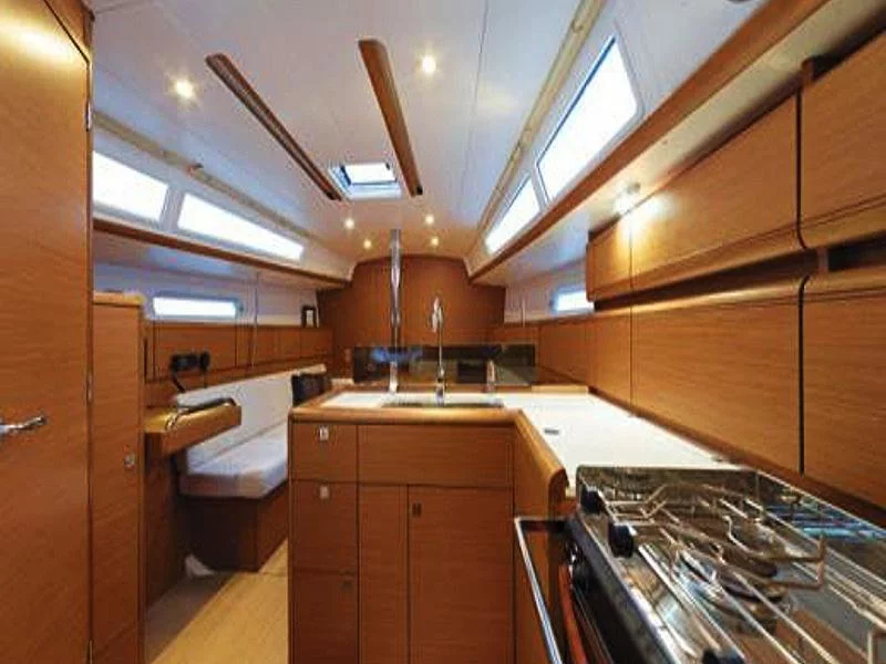 Sun Odyssey 389 (3 cab.) (MG-SO389-16-ZA) Interior image - 5