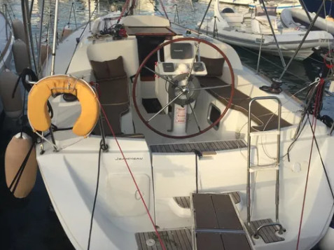 Photo #1 - Sun Odyssey 33i (2 cab.) (MG-SO33-11-ZC) en Corfou - 23819