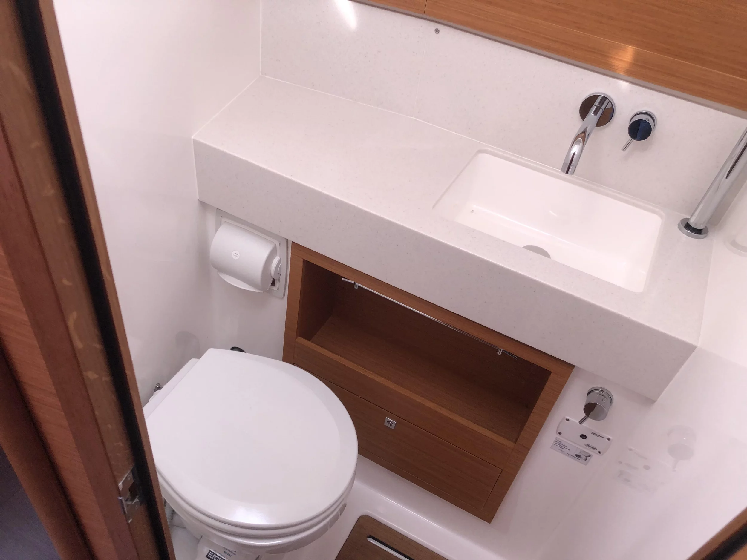 Dufour 530 Owner's version (Gringott)  - 16