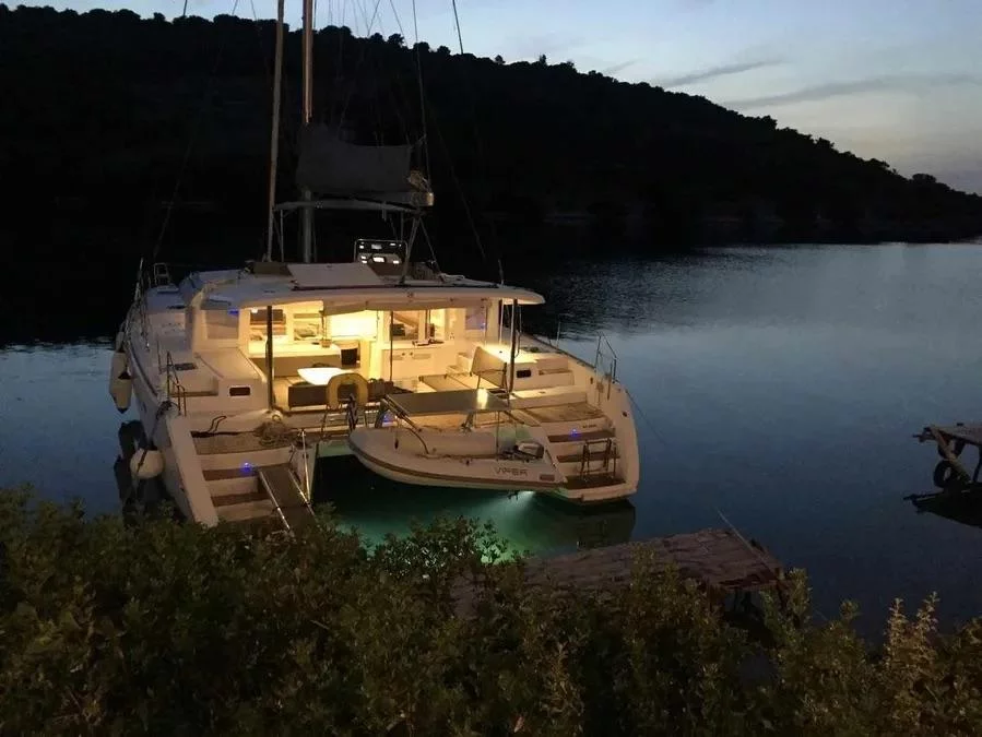 Lagoon 450 Fly (No name - Whole Yacht)  - 1