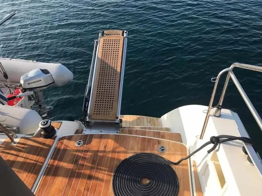 Lagoon 450 Fly (No name - Whole Yacht)  - 6
