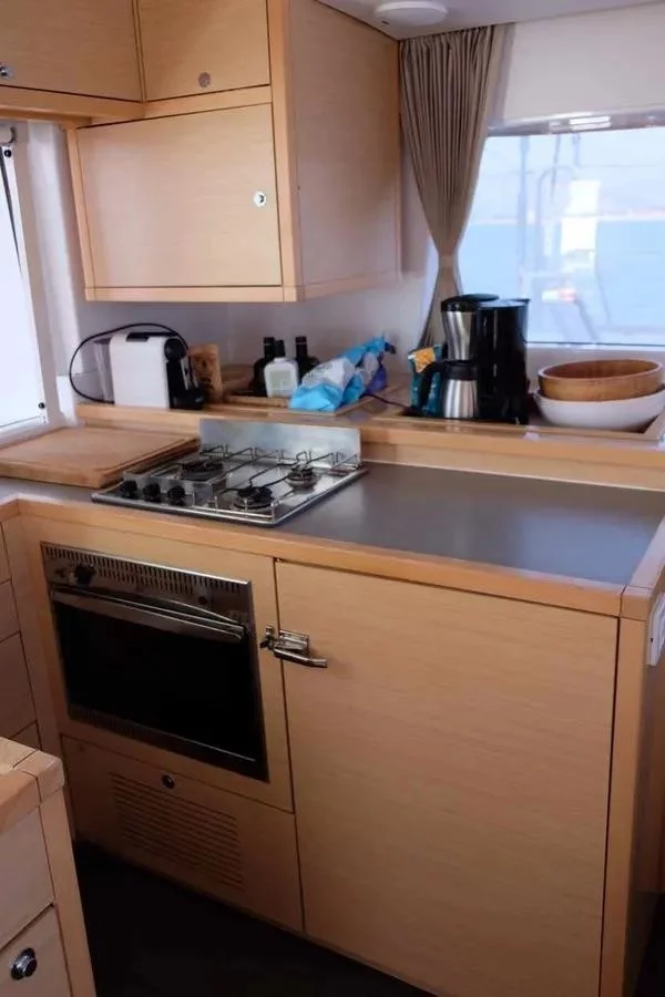 Lagoon 450 Fly (No name - Whole Yacht)  - 14