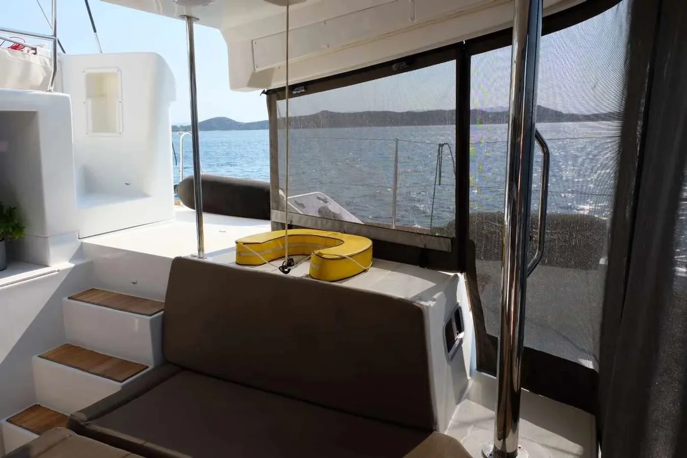 Lagoon 450 Fly (No name - Whole Yacht)  - 24