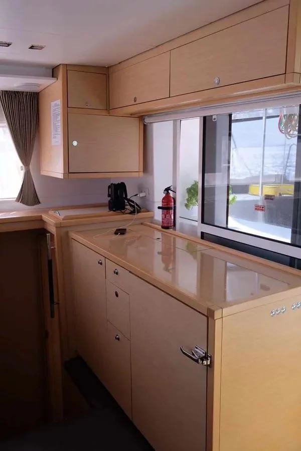 Lagoon 450 Fly (No name - Whole Yacht)  - 5
