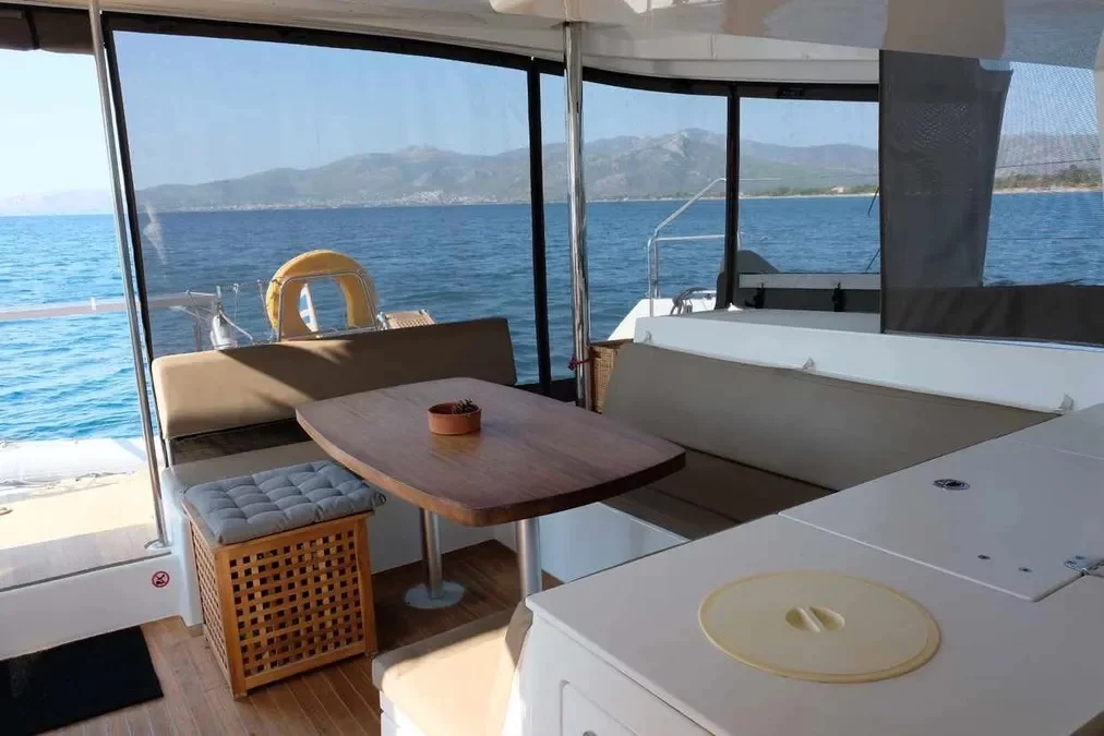 Lagoon 450 Fly (No name - Whole Yacht)  - 23