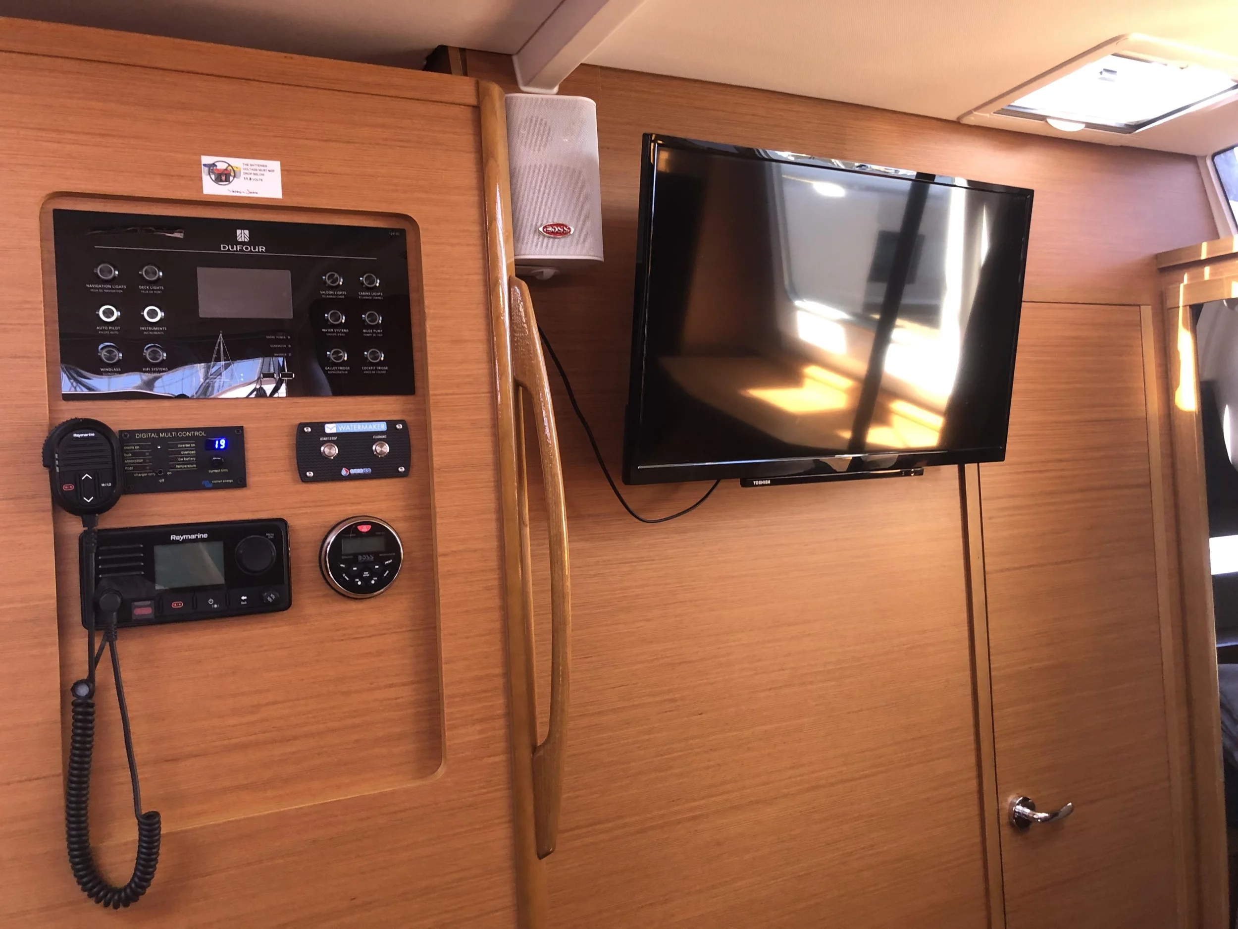 Dufour 530 Owner's Version (Edvige) Interior image - 15