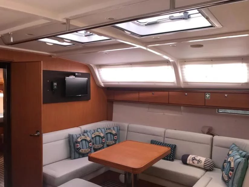 Bavaria Cruiser 51 (5 cab.) (MG-51CR-16-GG) Interior image - 3