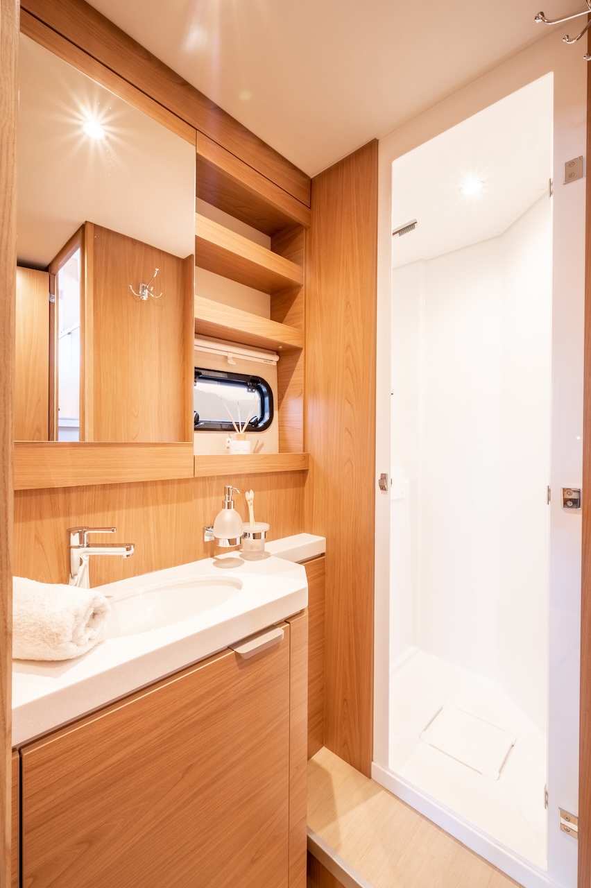 Photo #29 - Bali 5.4 (Mastermind II) in Le Marin - 61782