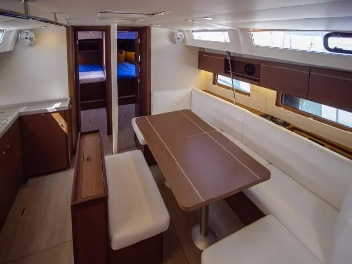 Oceanis 46.1 (5 cabins) (MG-OC46.1-21-TL) Interior image - 11