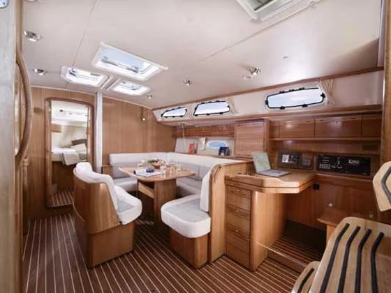 Bavaria 40 Cruiser (SPIRIT OF STYRIA) Interior image - 1