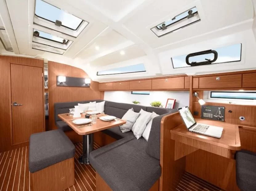 Bavaria Cruiser 41 (3 cab.) (MG-CR41-15-VM) Interior image - 6