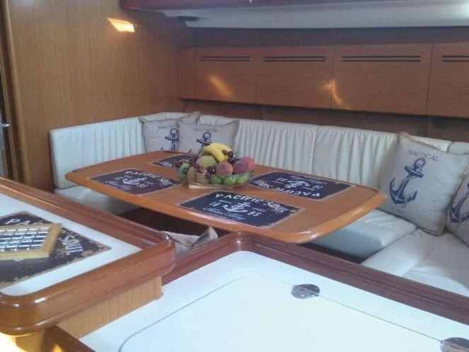 Cyclades 50.4 (4 cab.) (MG-CYCL50.4-06-AM) Interior image - 9