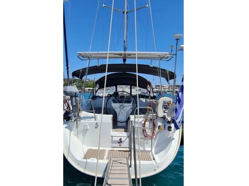 Oceanis 411 (4 cab.) (MG-OC411-00-TE) Main image - 0