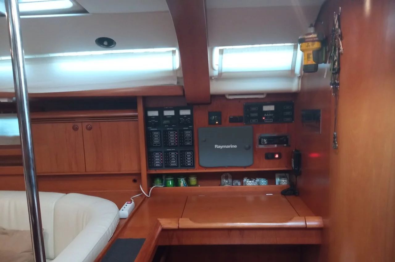 Sun Odyssey 49 (4 cab.) (MG-SO49-06-MF)  - 8