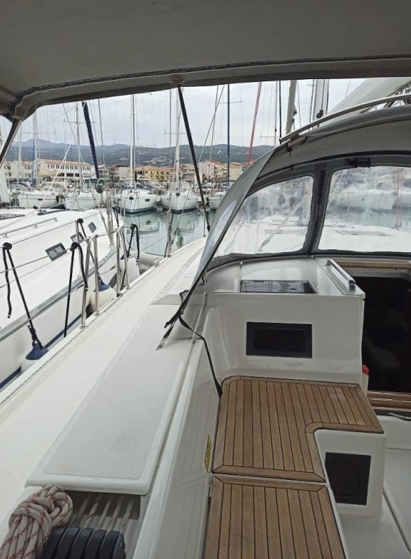Photo #2 - Bavaria C45 (4 cab.) (MG-C45-19-KN) in Lefkada - 24175