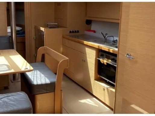 Dufour 430 Grand Large (Hermione) Interior image - 10