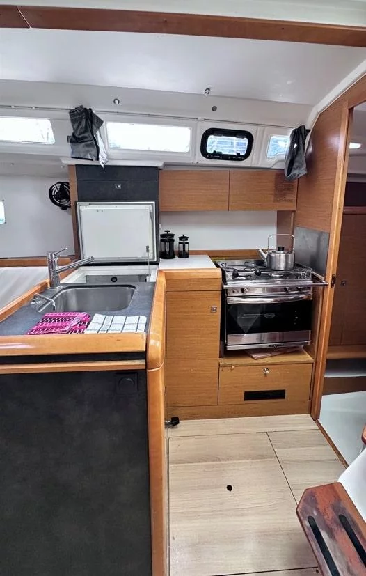 Sun Odyssey 349 (3 cab.) (MG-SO349-16-C)  - 4