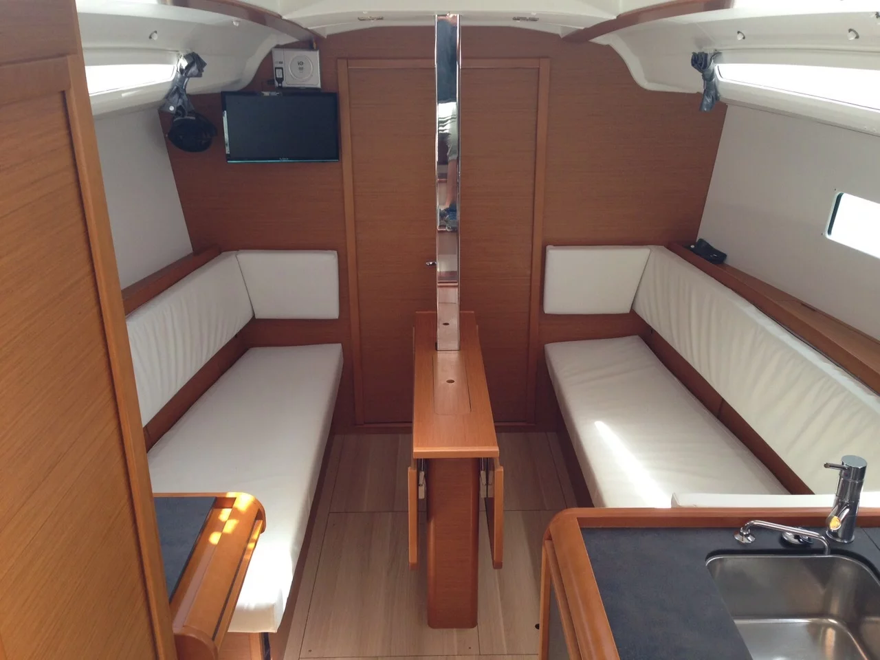 Sun Odyssey 349 (3 cab.) (MG-SO349-16-C)  - 19