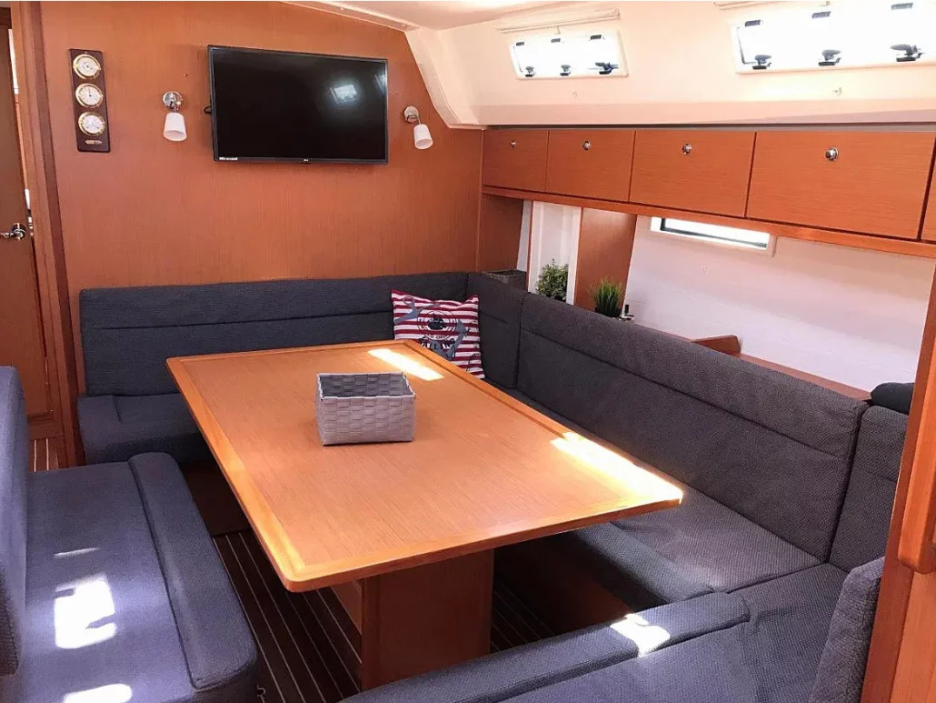 Bavaria Cruiser 50 (5 cab.) (MG-CR50-14-KJ) Interior image - 12