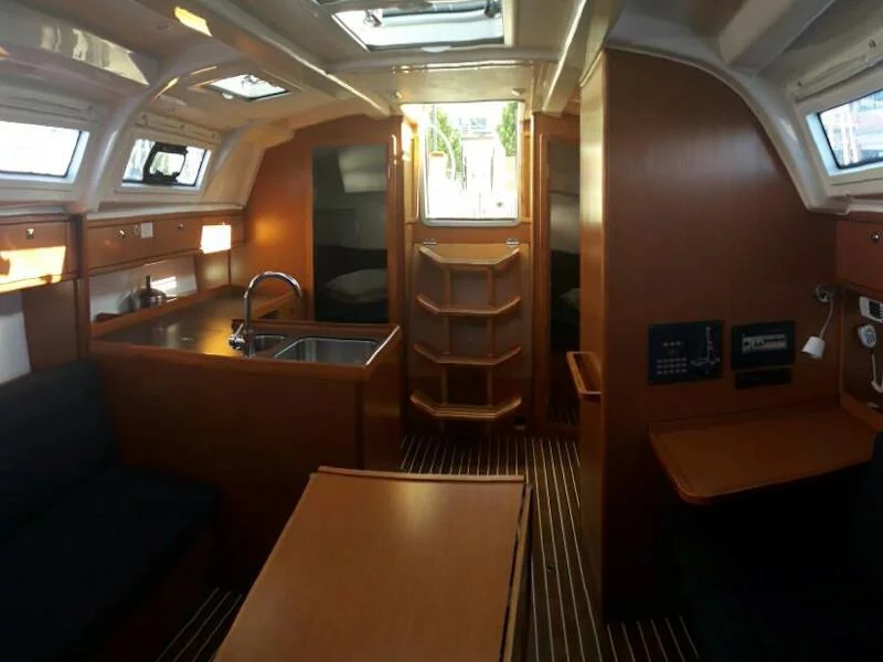 Bavaria Cruiser 37 (3 cab.) (MG-CR37-15-J) Interior image - 5