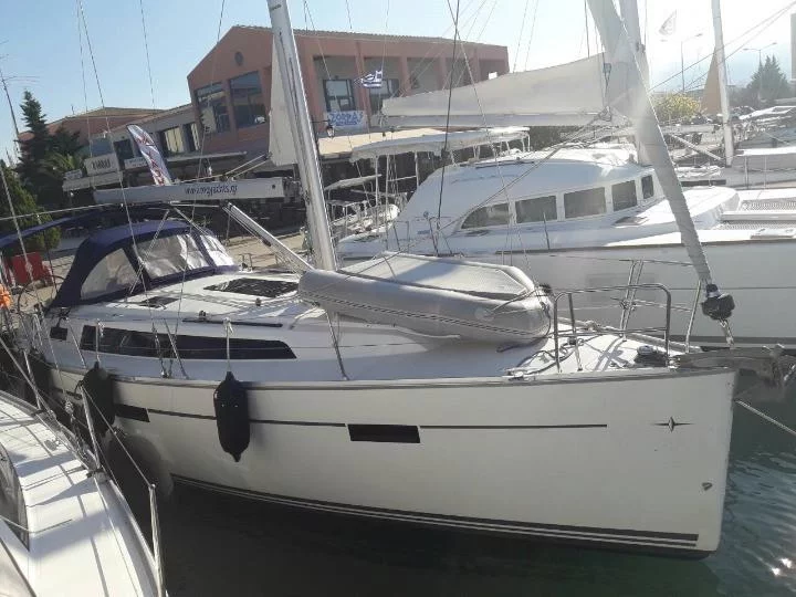 Bavaria Cruiser 37 (3 cab.) (MG-CR37-15-J)  - 2