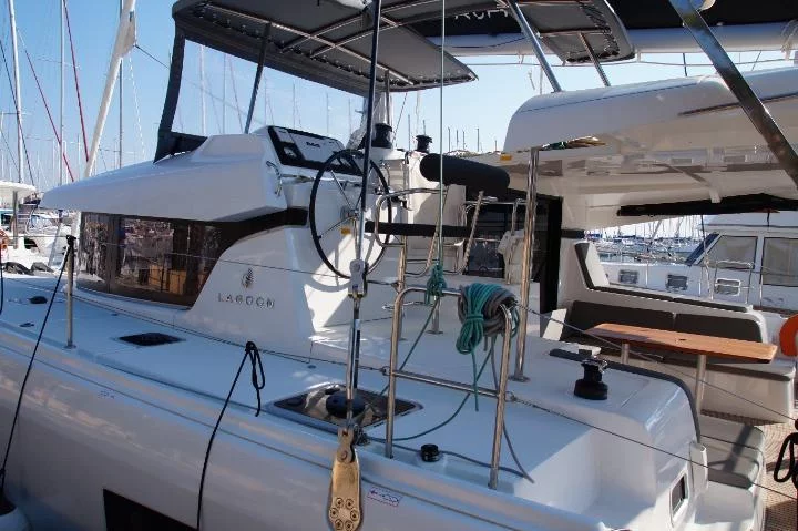 Lagoon 42 (4 cab) (MG-LAG42-20-S)  - 23