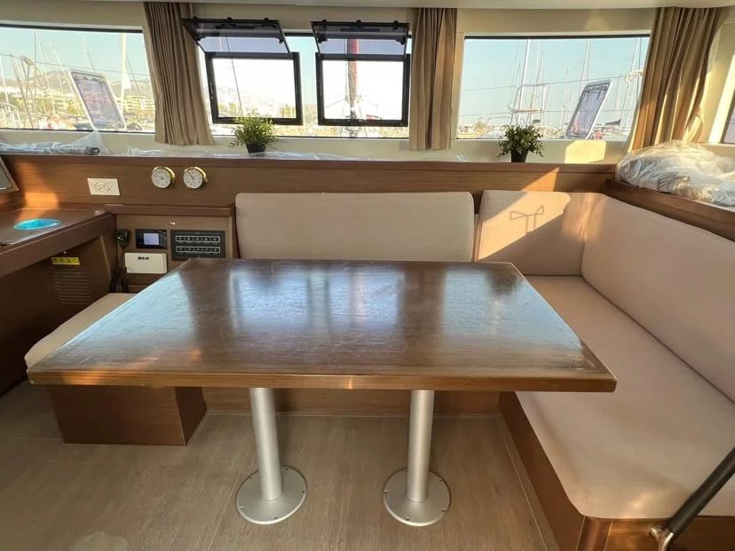 Lagoon 40 (4 cab.) (MG-LAG40-19-SV) Interior image - 9