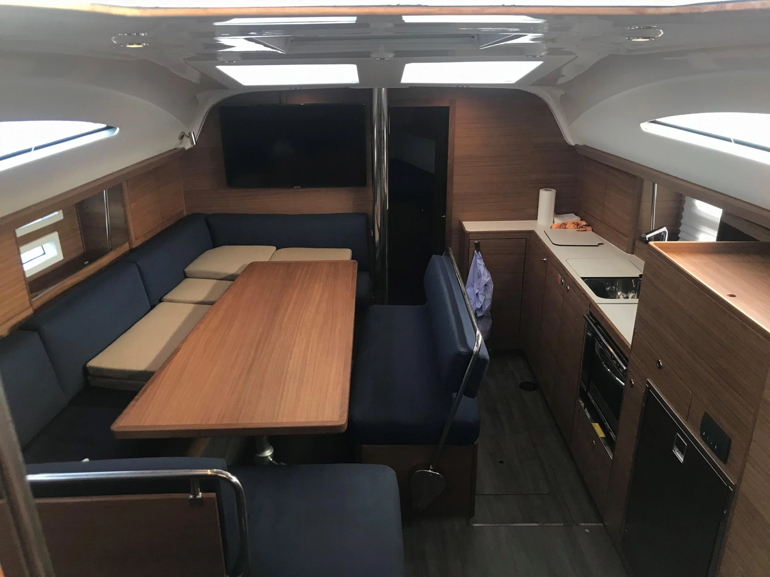 Elan Impression 45.1 (4 cab.) (MG-EL45-20-T) Interior image - 6