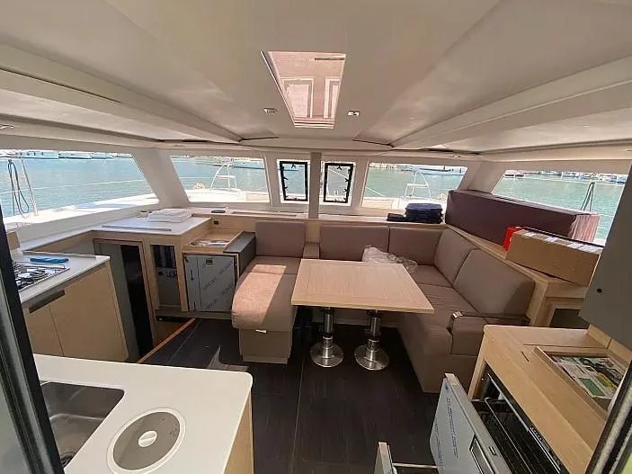 Isla 40 (4 cab.) (MG-ISL40-24-PE) Interior image - 5