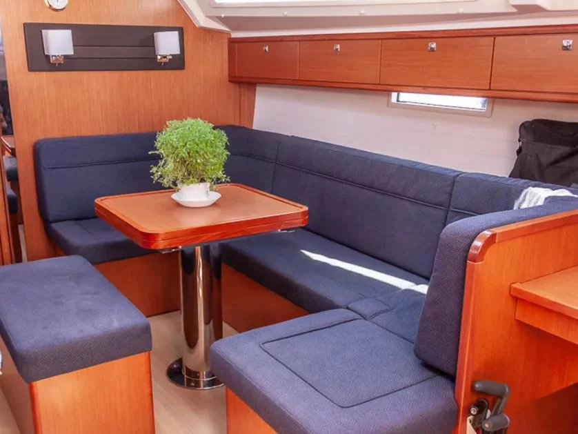 Bavaria Cruiser 41 (3 cab.) (MG-CR41-17-MI) Interior image - 2