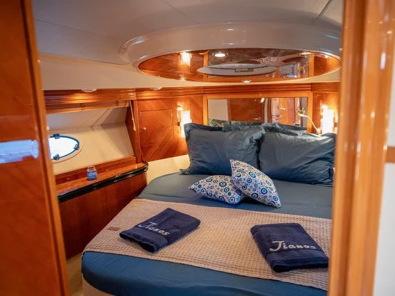 Elan Power 42 (Jianos) Interior image - 9