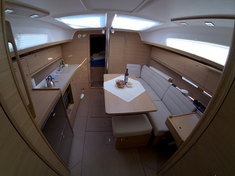 Dufour 382 GL — photo 7