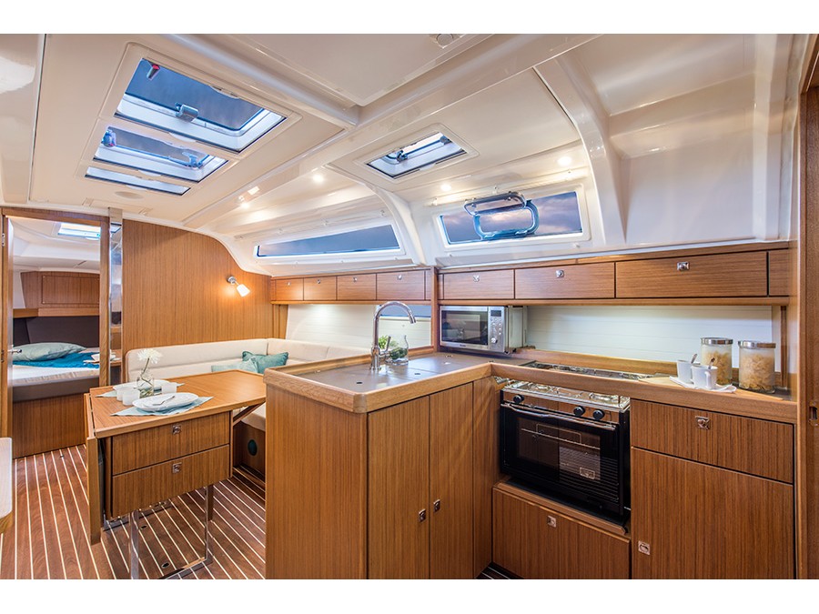 Photo #3 - Bavaria 37 '15 (Twister) in Sukosan - 23928