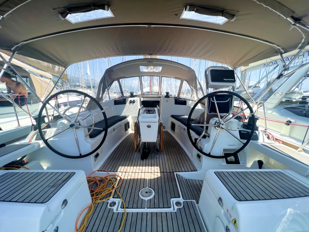 Photo #4 - Sun Odyssey 439 (LADY LINDA) in Baska Voda - 23243