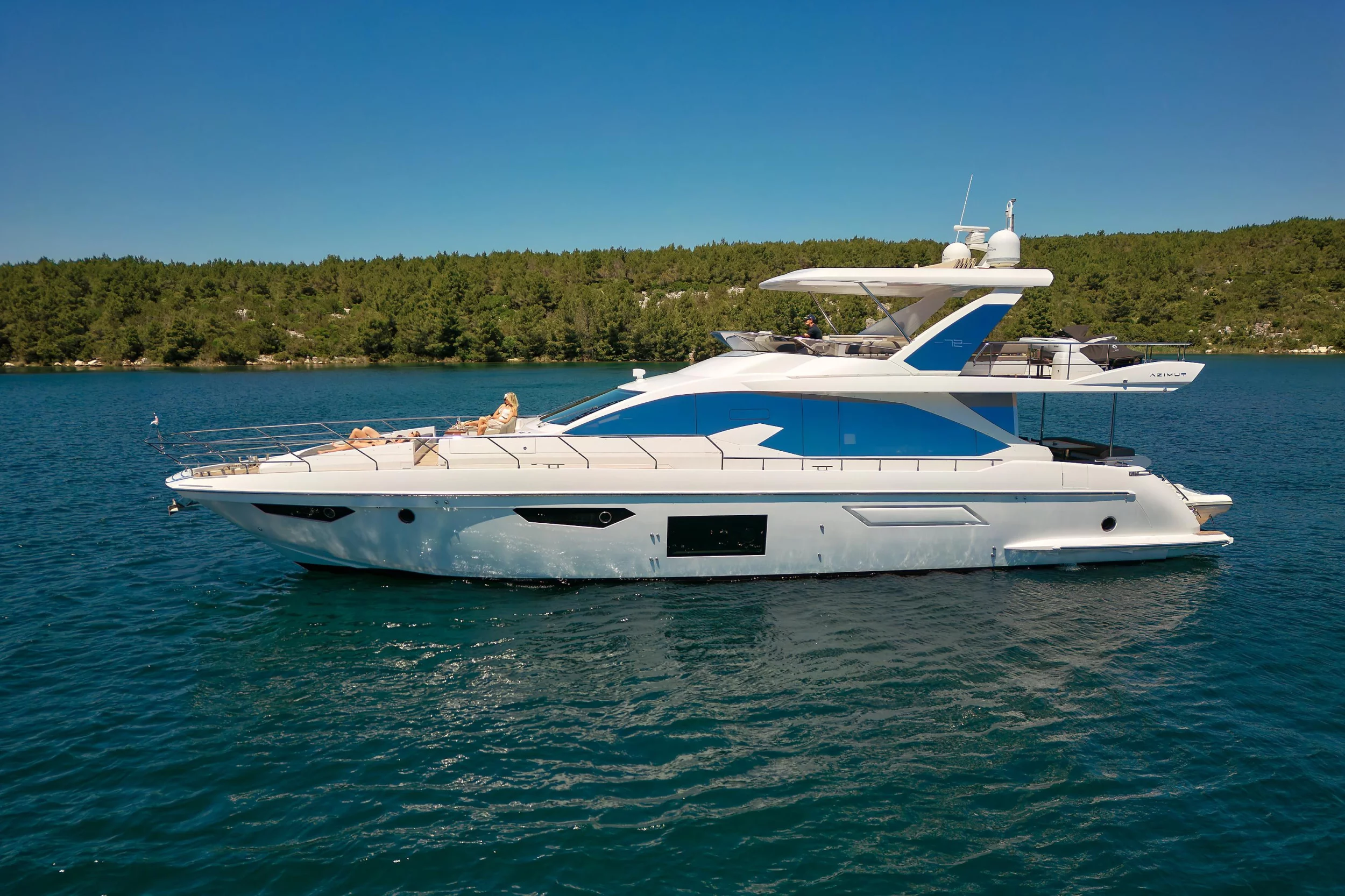 Azimut 72 (Alyss)  - 42